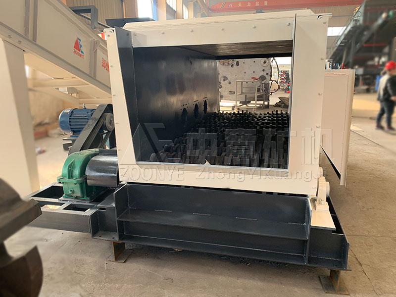 滾軸篩工廠實(shí)拍