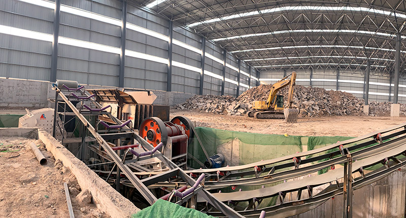 河南開封時(shí)產(chǎn)200噸鵝卵石制砂生產(chǎn)線投產(chǎn)現(xiàn)場(chǎng)