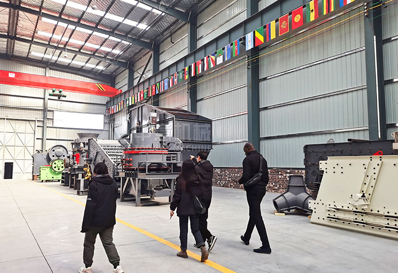 客戶參觀中意展廳 客戶參觀中意展廳