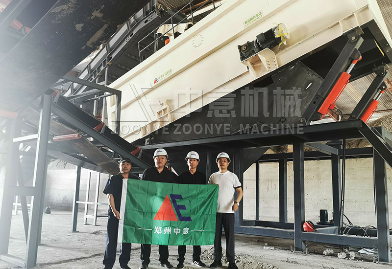 技術(shù)安裝人員合影留念