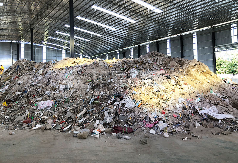 等待處理的建筑裝修垃圾 等待處理的建筑裝修垃圾